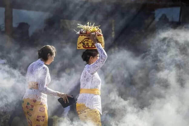 Balinese Traditional Ceremony (disbud.bulelengkab.go.id)